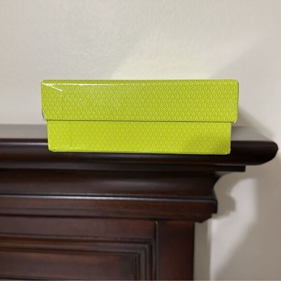 Ted Baker London Green Purple Plum Interior Cardboard Gift Box - Picture 4 of 8